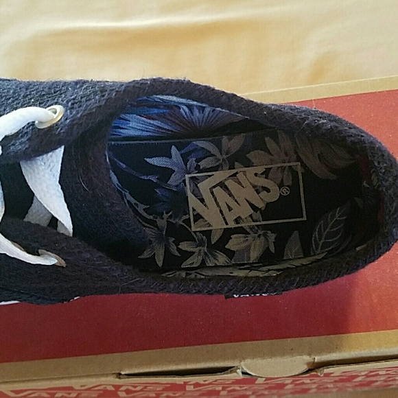 Camden stripe Navy Black 8.5 - Picture 2 of 4